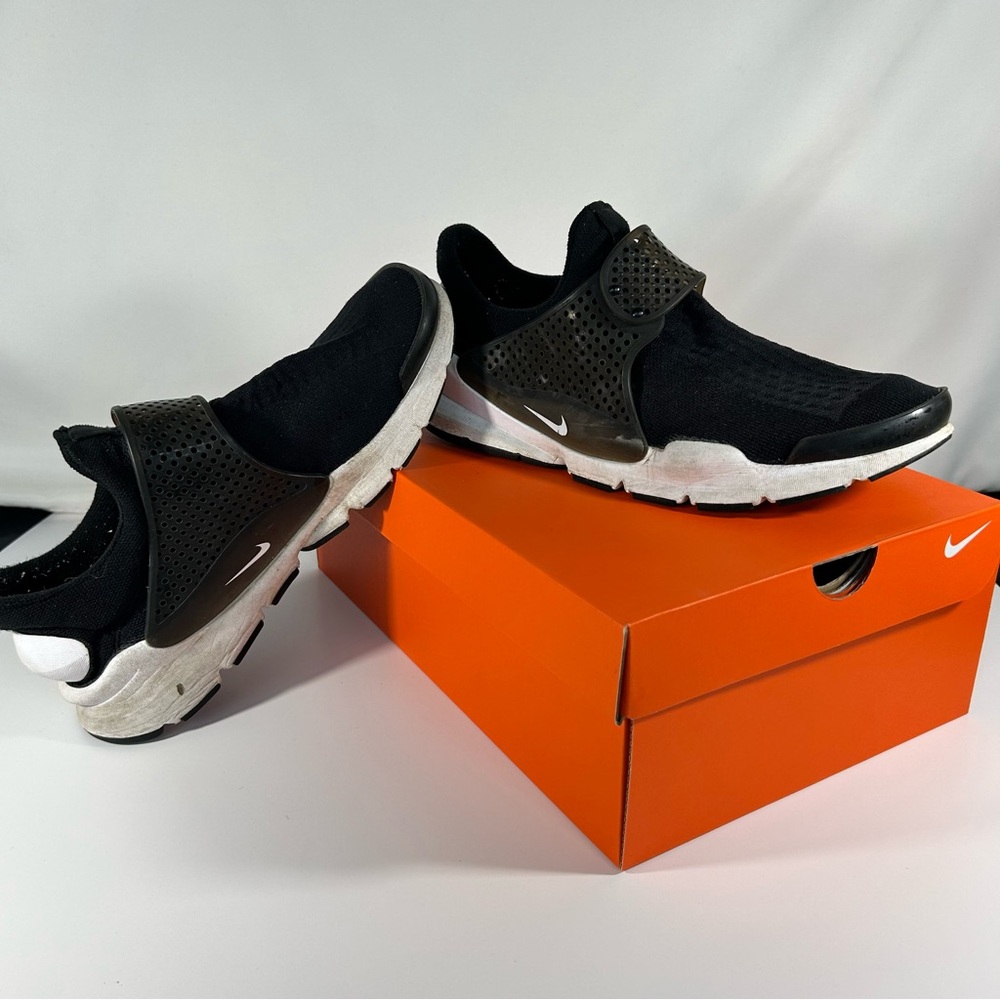 Nike Men’s Slip-On Sneakers